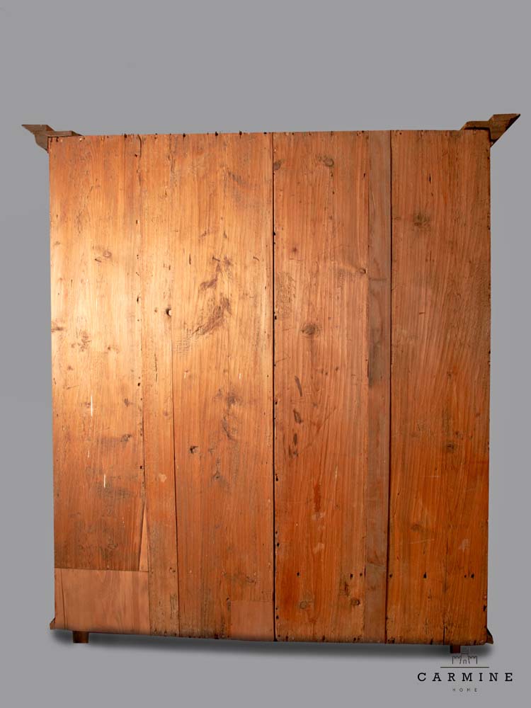 Baroque cupboard, walnut - probably Alpine, early 18th century
