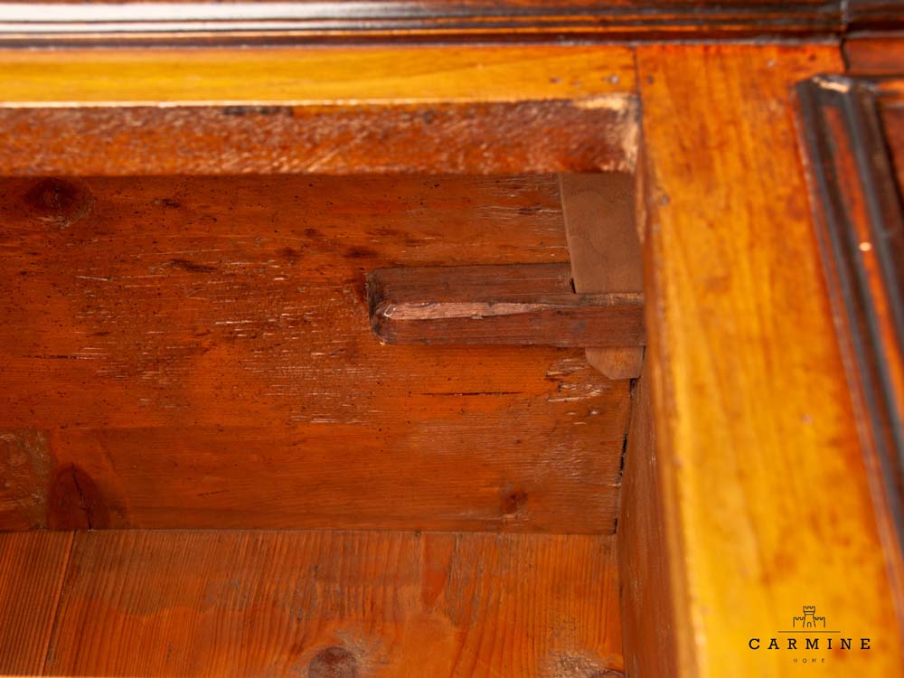Baroque cupboard, walnut - probably Alpine, early 18th century