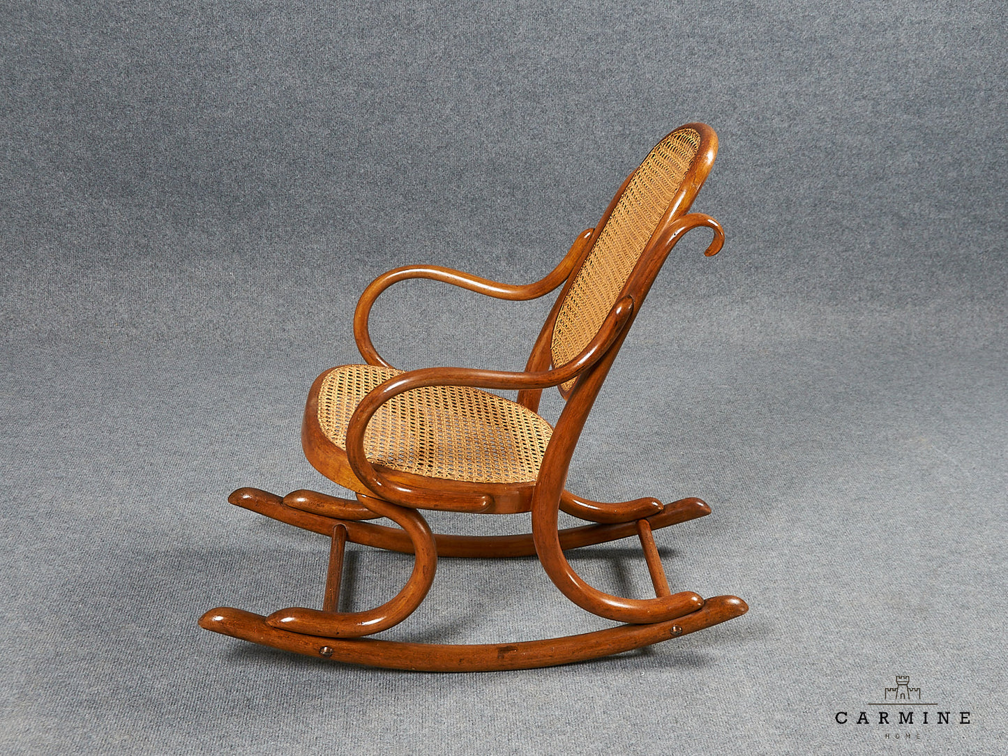 Fauteuil à bascule pour enfant Thonet vers 1910