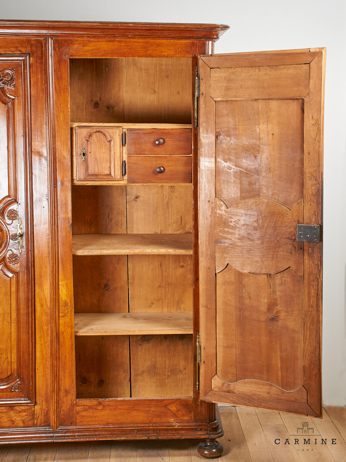 Cupboard, Friborg 18th century, freshly restored