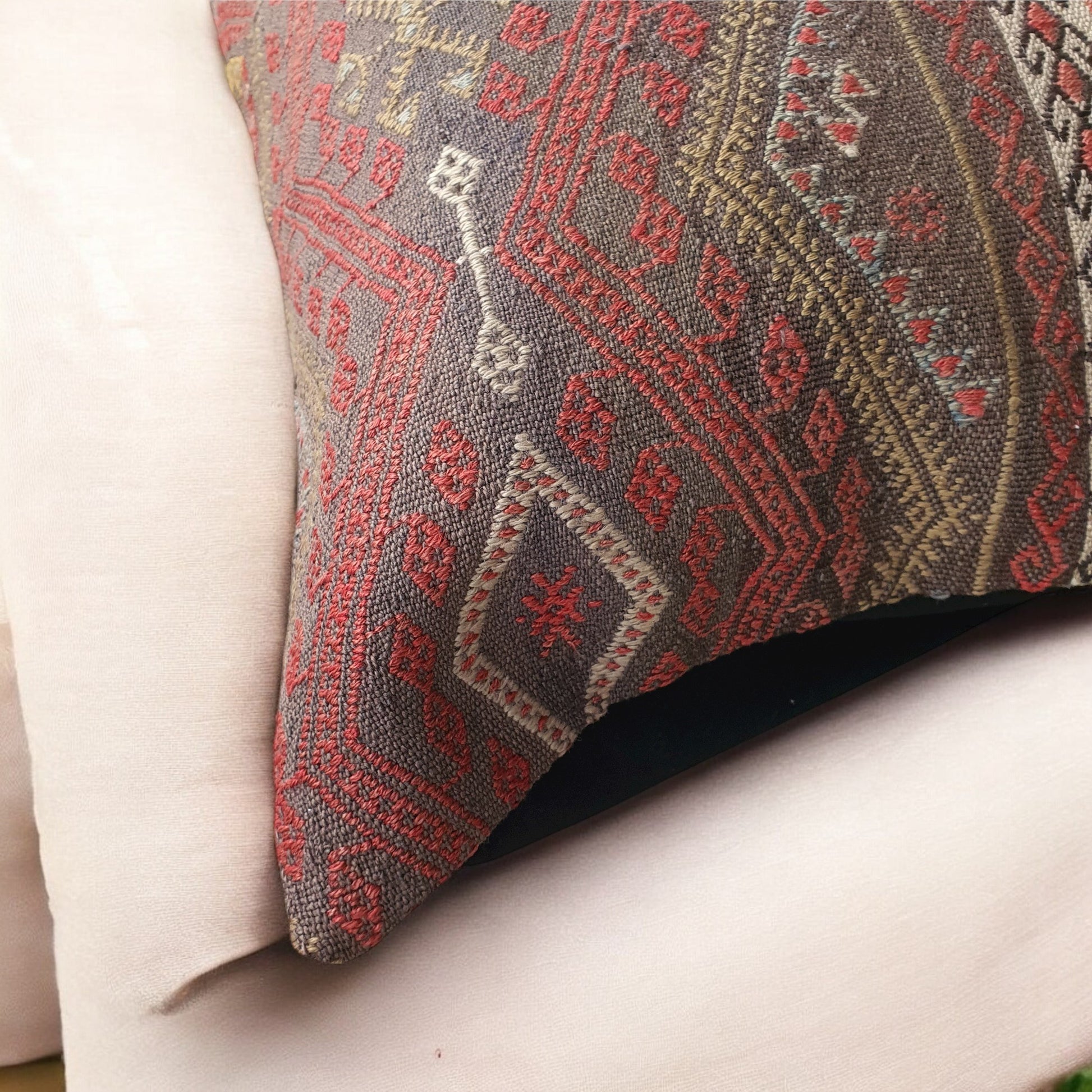 Echos of the Loom - Traditional kilim - Cushion Cover-2