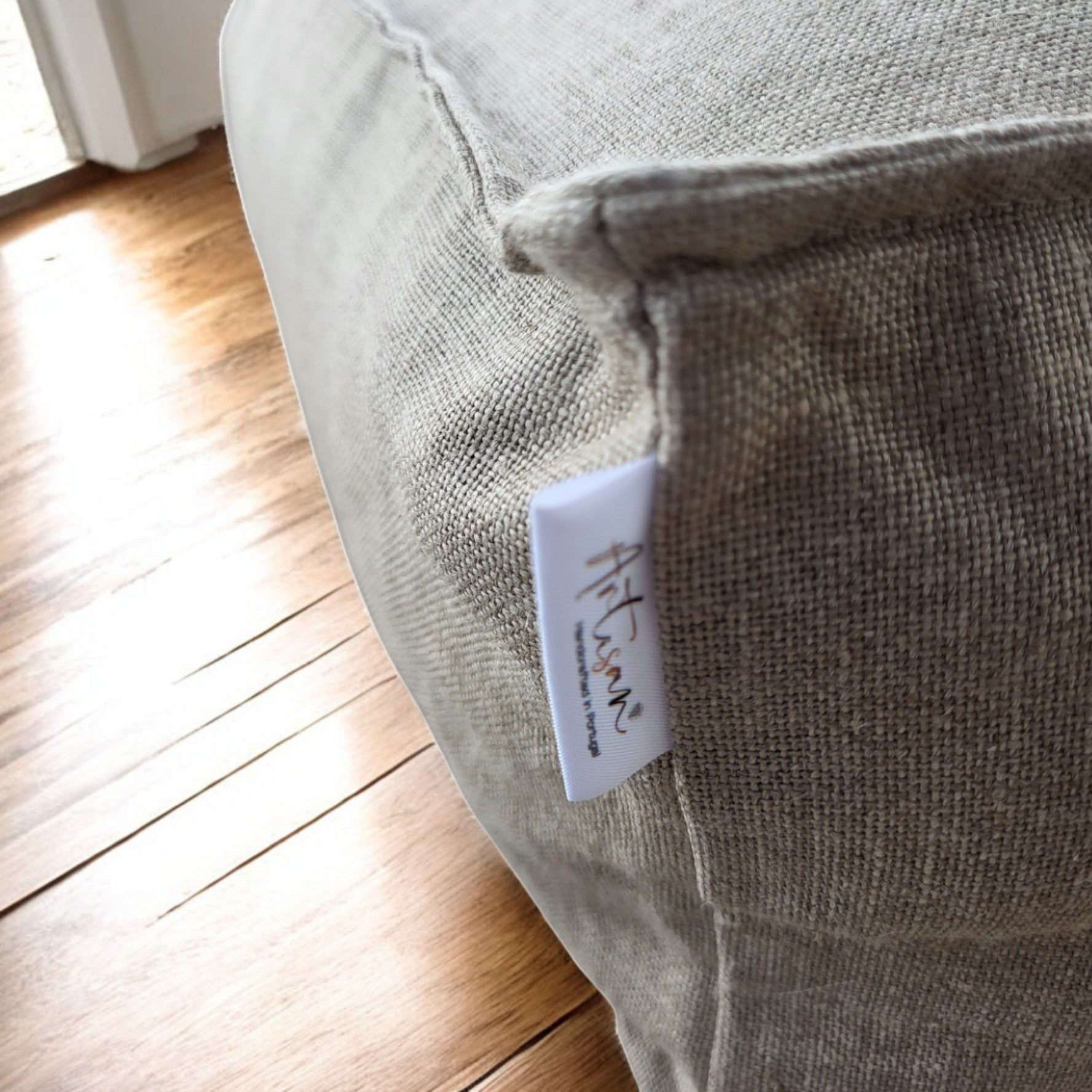 NATURAÉ - Linen cru poufs-3