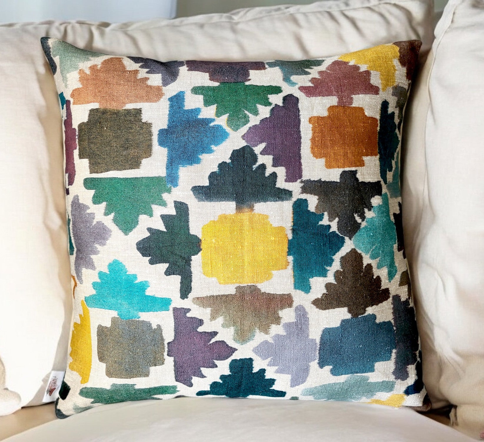 Minimal Vivid Linen cushion cover-1