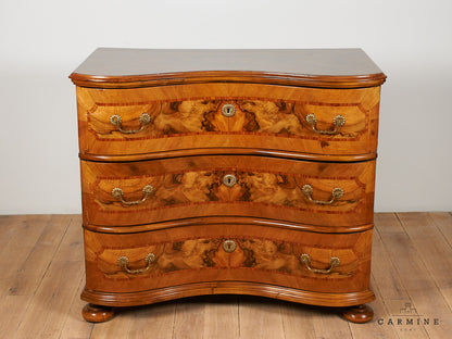 Commode baroque, style Bernoise