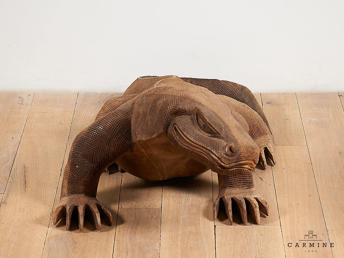 Monitor lizard, carved wood