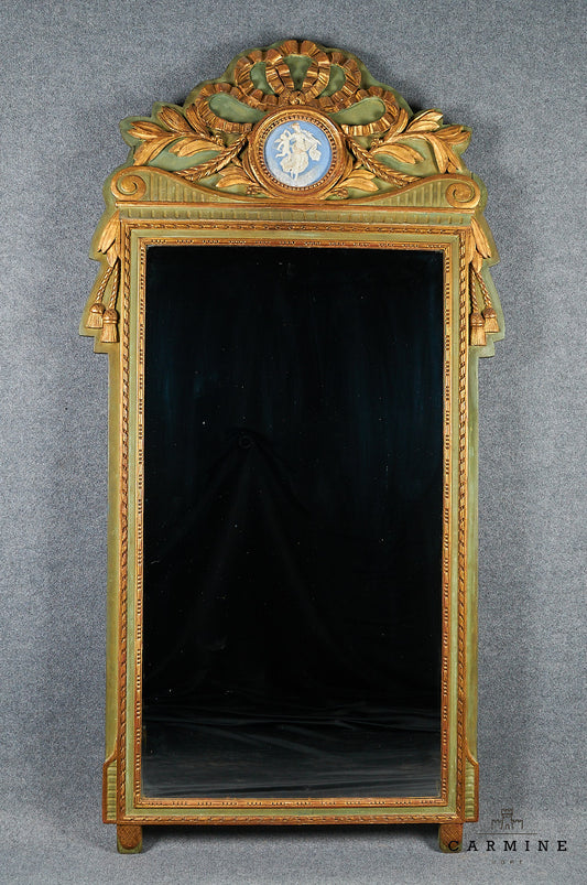 Miroir à médaillon en bois de coin, XVIIIe siècle